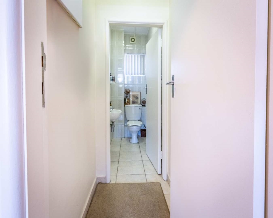 2 Bedroom Property for Sale in Sea Point Western Cape